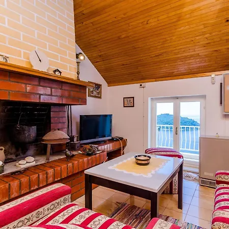 And Cicko - One Bedroom With Terrace And Sea View Attic Апартаменты *