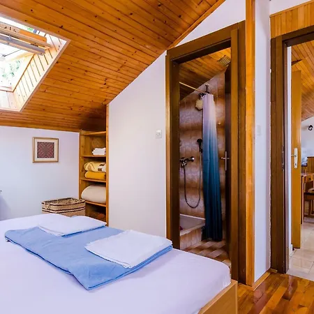 Apartment Cicko - One Bedroom With Terrace And Sea View Attic *
