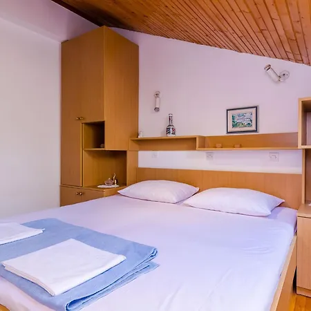 And Cicko - One Bedroom With Terrace And Sea View Attic Apartament Dubrownik
