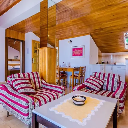 Appartement And Cicko - One Bedroom With Terrace And Sea View Attic Dubrovnik