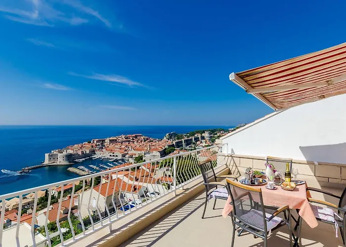 And Cicko - One Bedroom With Terrace And Sea View Attic Daire *