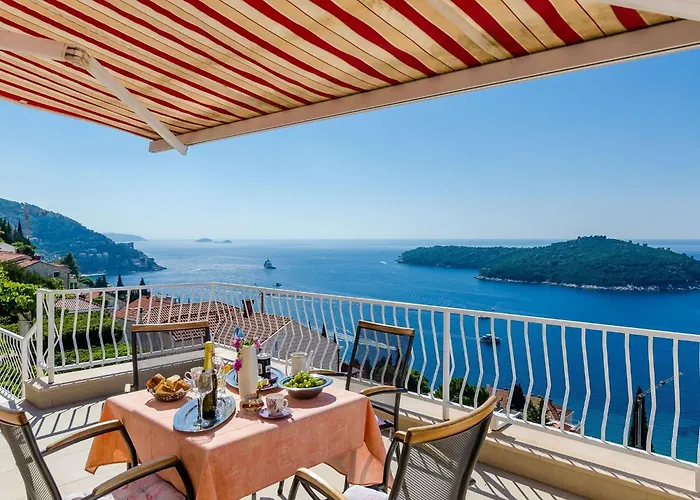 And Cicko - One Bedroom With Terrace And Sea View Attic Dubrownik