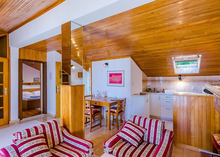 And Cicko - One Bedroom With Terrace And Sea View Attic * Dubrownik